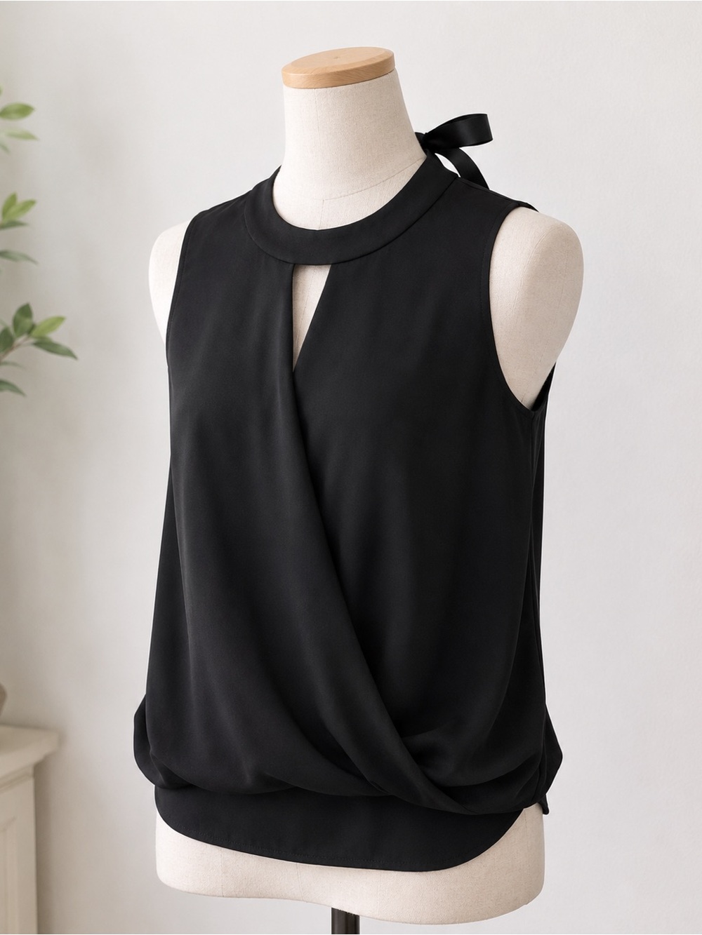 41 Hawthorn Clearwater Surplice Blouse L Black Sleeveless Wrap Front Lined